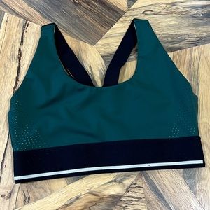 Splits 59 adjustable straps sports bra